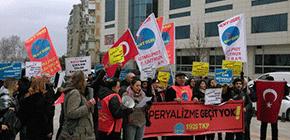 Kahrolsun Emperyalizm ve İşbirlikçileri! Yaşasın Birleşik Demokratik Halk Hükümeti!