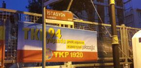 TKP’nin 94. yılı afişlemesi Maltepe sokaklarında TKP’nin 94. yılı afişlemesi Maltepe sokaklarında
