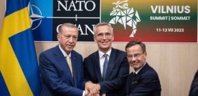 Erdoğan-AKP yönetimi İsveç’in NATO üyeliğine onay verdi