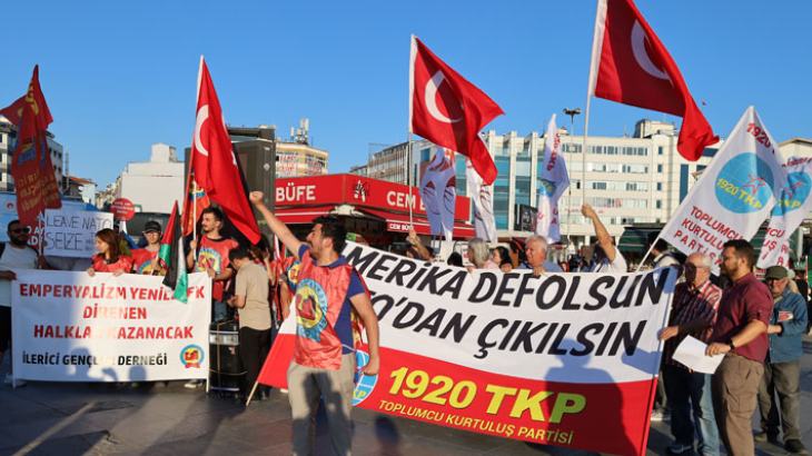 Kadıköy’de NATO Protestosu: "NATO’dan Çıkılsın, Üsler Kapatılsın"