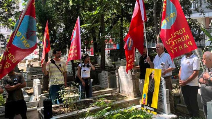 Zeki Özhoroz mezarı başında saygı ve özlemle anıldı