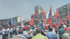 1 Mayıs İzmir'de çoşkuyla kutlandı 1 Mayıs İzmir'de çoşkuyla kutlandı